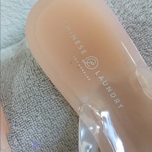 Chinese Laundry - Picture 3 of 5